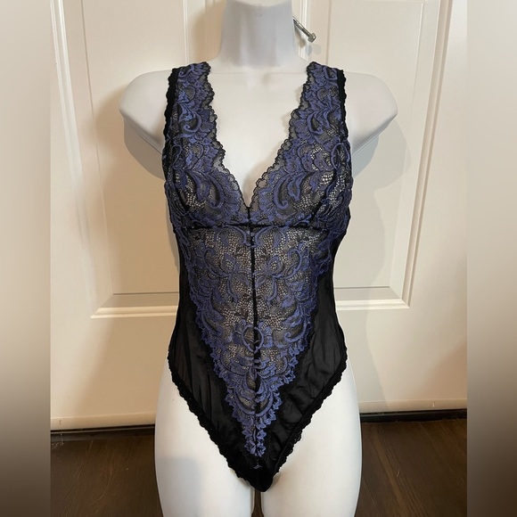 Hanky Panky black and blue lace bodysuit medium - Picture 1 of 4